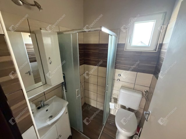 Eladó családi ház, Balatonmáriafürdőn 90 M Ft, 5 szobás