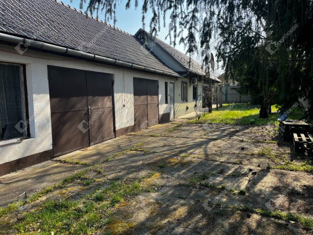 Eladó családi ház, Debrecenben 67.5 M Ft, 1+1 szobás