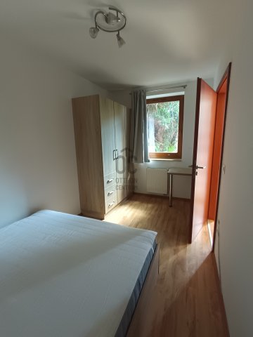 Kiadó téglalakás, albérlet, Pécsett, Koller utcában, 2 szobás