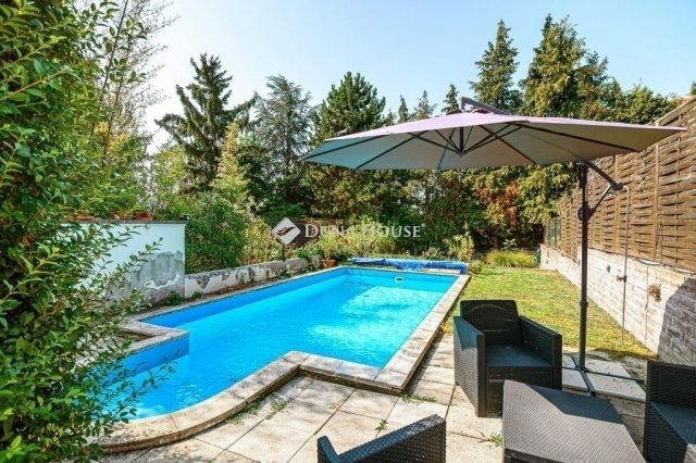 Eladó családi ház, Budapesten, XII. kerületben 235 M Ft