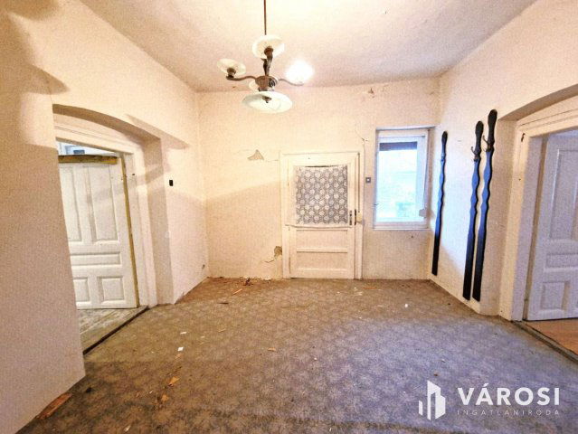 Eladó családi ház, Békésen 15.5 M Ft, 3 szobás