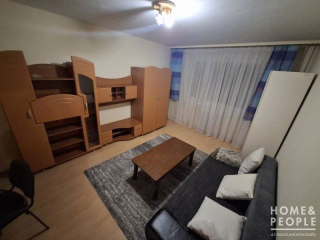 Eladó téglalakás, Szegeden 55 M Ft, 2 szobás