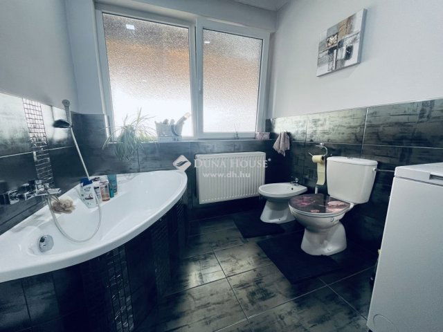 Eladó téglalakás, Körmenden 64.8 M Ft, 3 szobás