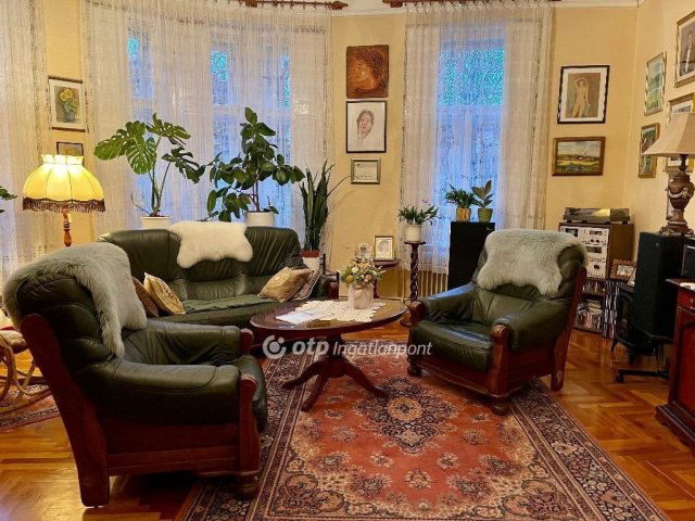 Eladó családi ház, Veszprémben 179 M Ft, 5 szobás