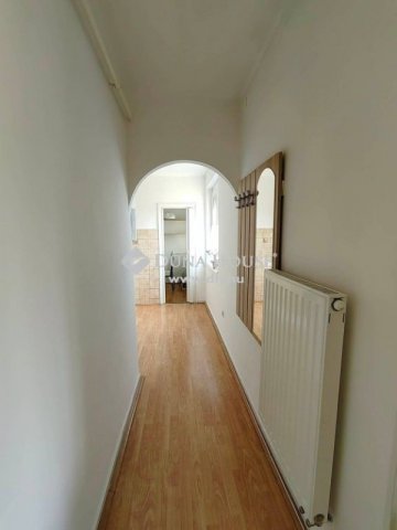 Kiadó téglalakás, albérlet, Pécsett 140 E Ft / hó, 2 szobás