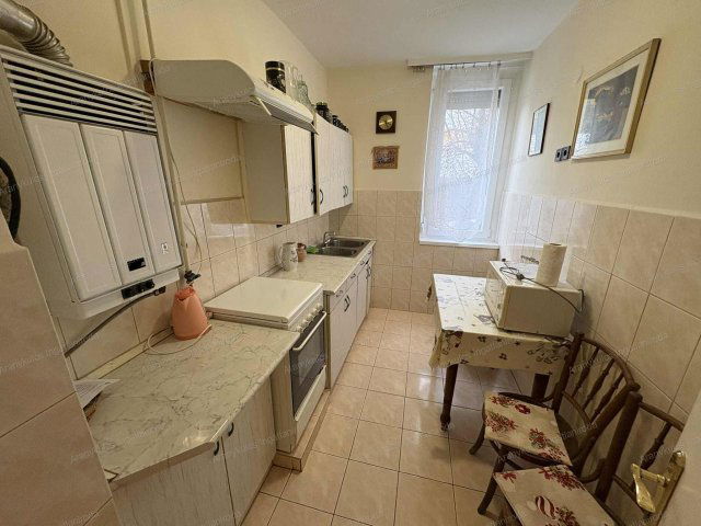 Eladó téglalakás, Gyulán 34.99 M Ft, 2 szobás