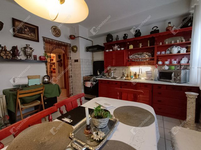 Eladó téglalakás, Sopronban 63.9 M Ft, 2 szobás