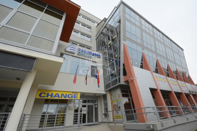Kiadó üzlethelyiség, Székesfehérvárott 1078 E Ft / hó