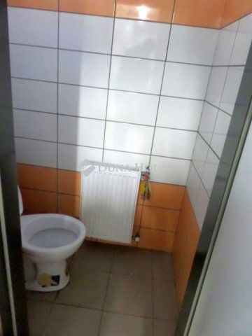 Eladó üzlethelyiség, Nyíregyházán 165 M Ft