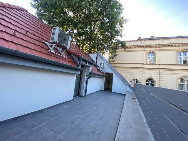 Kiadó ikerház, albérlet, XIV. kerületben, Thököly úton