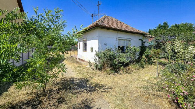 Eladó családi ház, Szigethalmon 36 M Ft, 3 szobás