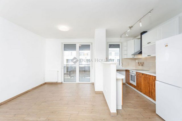 Eladó téglalakás, Mosonmagyaróváron 76 M Ft, 3 szobás