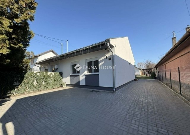 Eladó ikerház, Ócsán 109.9 M Ft, 4 szobás