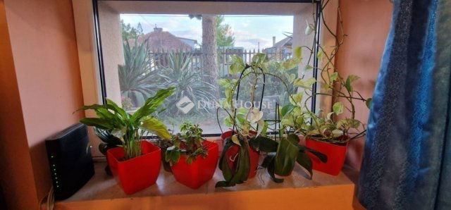 Eladó családi ház, Budapesten, XVII. kerületben 108.9 M Ft