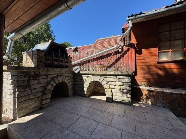 Eladó családi ház, Kecskeméten 99 M Ft, 8 szobás