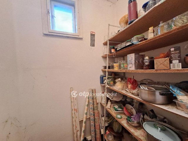 Eladó családi ház, Kisújszálláson 19 M Ft, 2+1 szobás