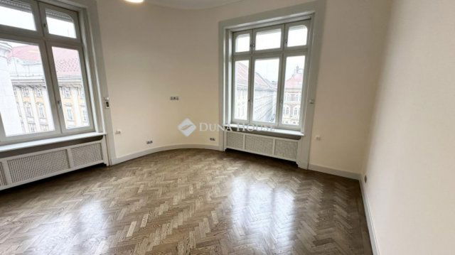 Eladó téglalakás, Budapesten, V. kerületben 480 M Ft, 4 szobás