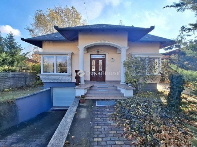 Eladó családi ház, Gödöllőn 129.99 M Ft, 3 szobás