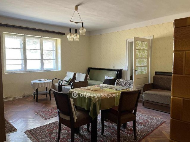 Eladó ikerház, Gyöngyösön 75 M Ft, 2 szobás