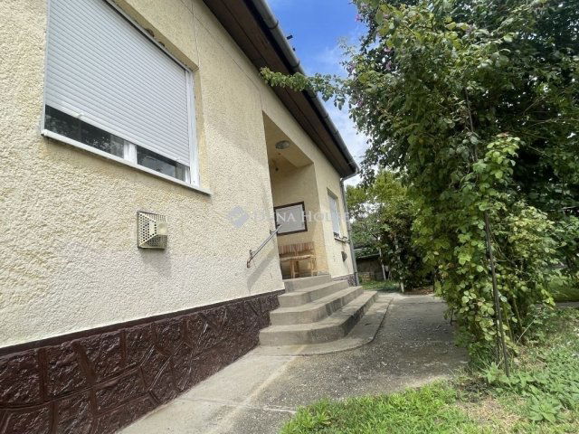 Eladó családi ház, Kecskeméten 69 M Ft, 3 szobás