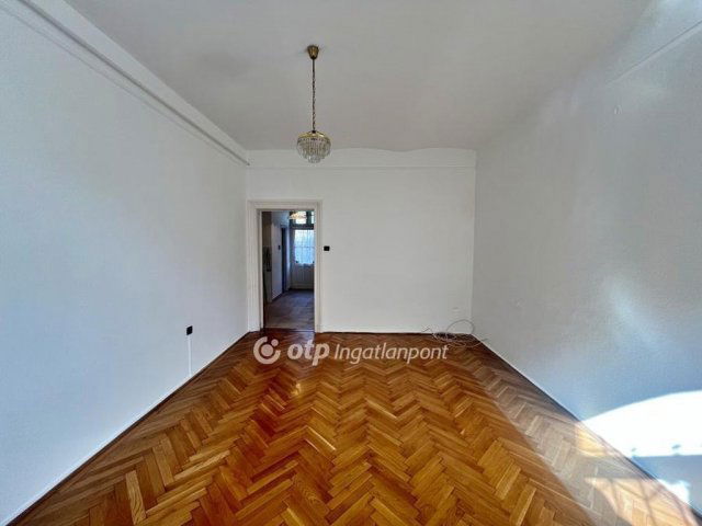 Eladó téglalakás, Budapesten, IV. kerületben 34.9 M Ft, 1 szobás