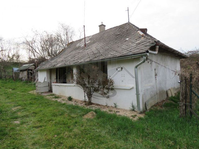 Eladó családi ház, Bakonyszentkirályon 15.8 M Ft, 1 szobás