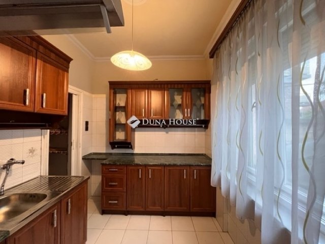 Eladó téglalakás, Kecskeméten 46.99 M Ft, 2 szobás