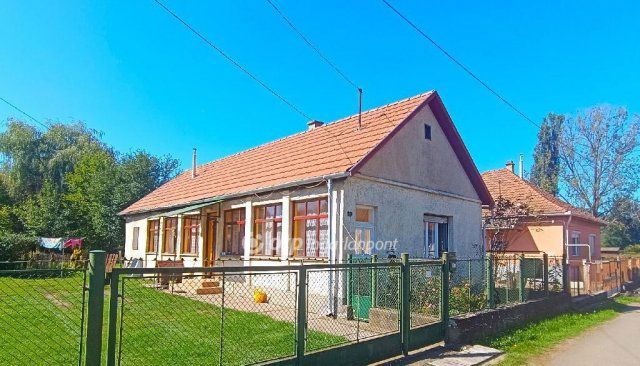 Eladó családi ház, Recsken 17 M Ft, 2 szobás
