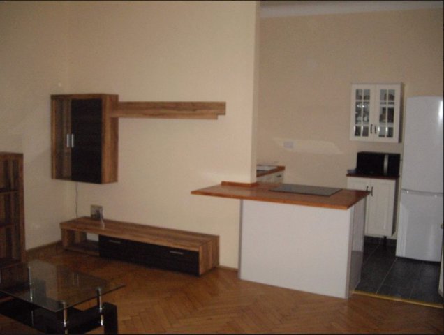 Kiadó téglalakás, albérlet, IX. kerületben, Lónyay utcában