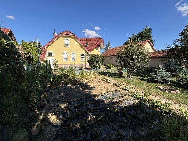 Eladó családi ház, Szombathelyen 148 M Ft, 5+1 szobás