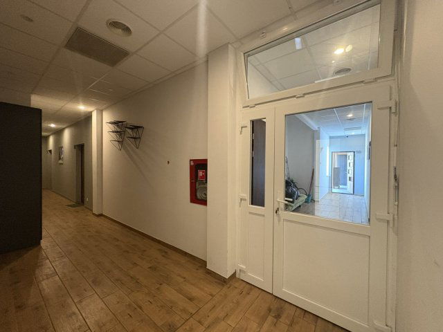 Eladó téglalakás, Szigetszentmiklóson 109.6 M Ft, 4 szobás