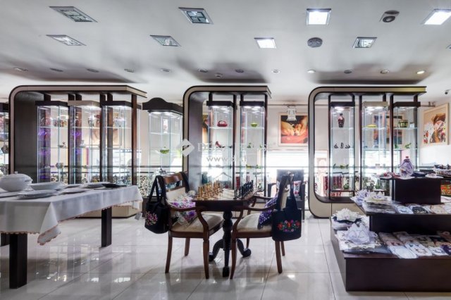 Eladó üzlethelyiség, Budapesten, V. kerületben 937.5 M Ft