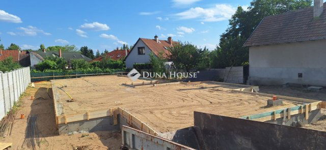 Eladó családi ház, Gödöllőn 118 M Ft, 4 szobás