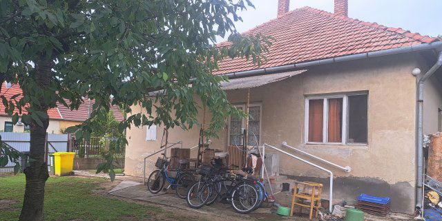 Eladó családi ház, Gyulán, Görbe utcában 35.9 M Ft, 3 szobás