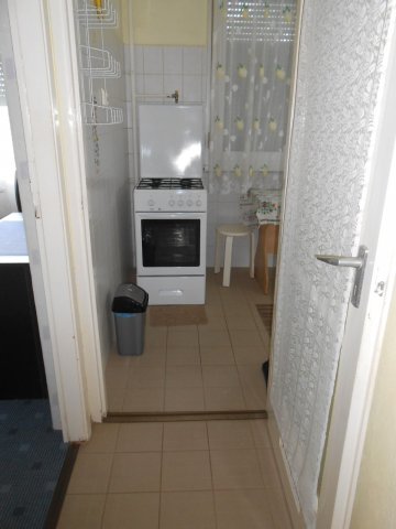 Kiadó panellakás, albérlet, Szegeden 120 E Ft / hó, 2 szobás