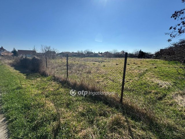 Eladó telek, Poroszlón 9.9 M Ft / költözzbe.hu