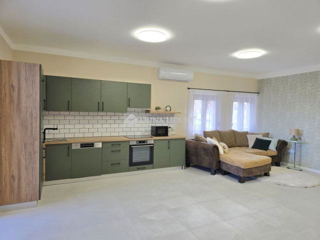 Eladó családi ház, Felsőszentmártonon 62.9 M Ft, 3 szobás