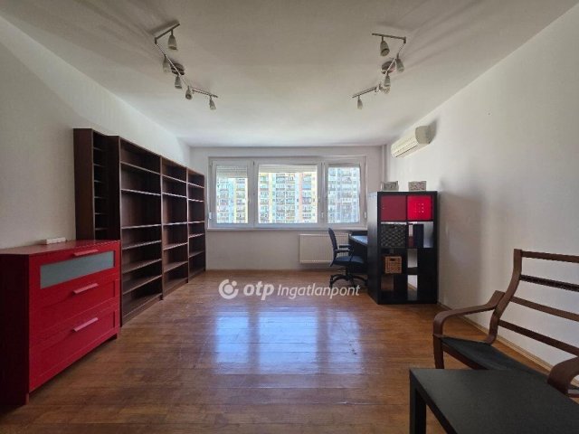 Eladó téglalakás, Budapesten, VIII. kerületben 80.6 M Ft