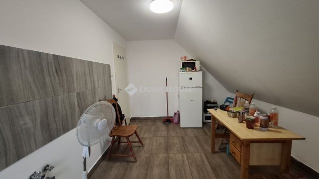 Eladó téglalakás, Őrbottyánban 49.9 M Ft, 3 szobás
