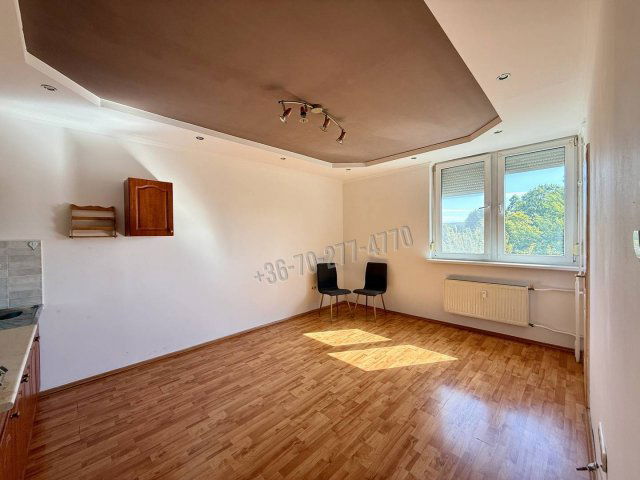 Eladó téglalakás, Oroszlányban, Rákóczi Ferenc úton 27.8 M Ft