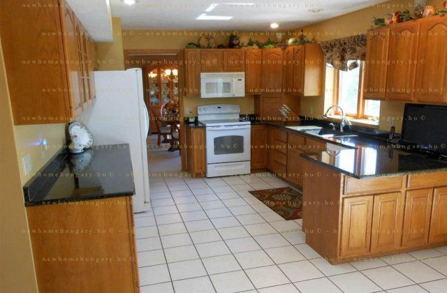 Eladó családi ház, Kecskeméten 139.44 M Ft, 5 szobás