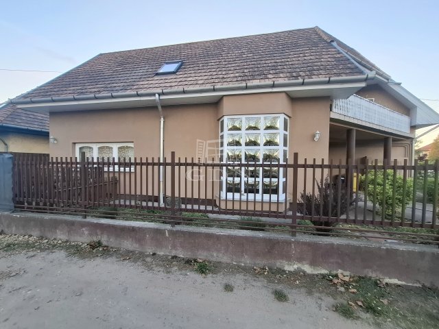 Eladó sorház, Gyálon 79.9 M Ft, 4 szobás / költözzbe.hu