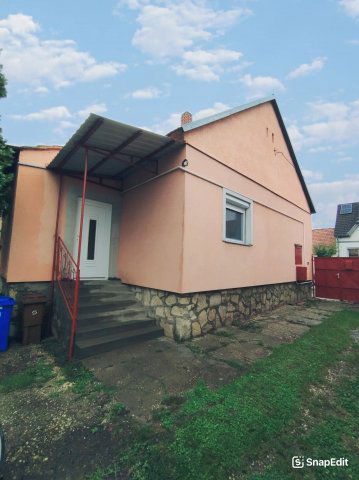 Eladó családi ház, Jánossomorján 46.5 M Ft, 3 szobás