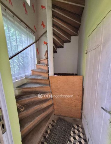 Eladó családi ház, Ráckeresztúron 155 M Ft, 7 szobás
