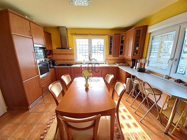 Eladó családi ház, Debrecenben 149.9 M Ft, 5 szobás