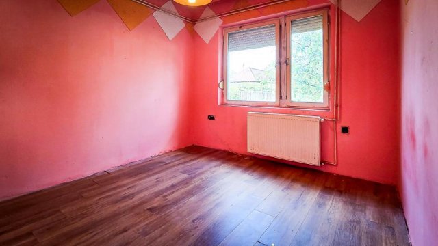 Eladó családi ház, Szigethalmon 36 M Ft, 3 szobás