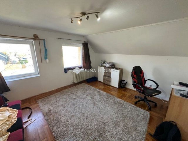 Eladó családi ház, Csákváron 84.9 M Ft, 5 szobás