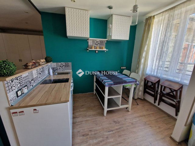 Eladó téglalakás, Budapesten, VII. kerületben, Verseny utcában