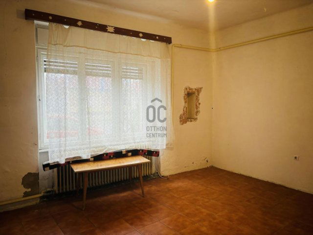 Eladó családi ház, Cegléden 29.9 M Ft, 3 szobás