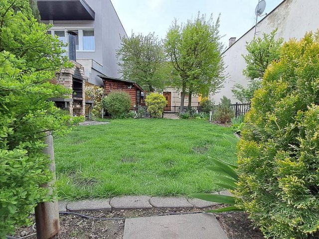 Eladó családi ház, Budapesten, XV. kerületben 112.9 M Ft